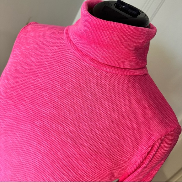 NWT GAP Essential Rib Turtleneck T-Shirt fuchsia SMALL - Picture 9 of 12